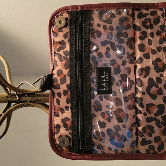 Nicole Miller folding cosmetic bag - Picture 2 of 4